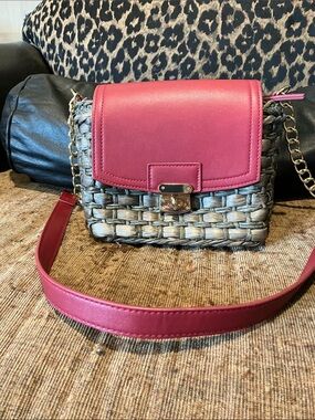 Parfois  lizz1 Women's Pink Woven Crossbody Bag with Gold Hardware